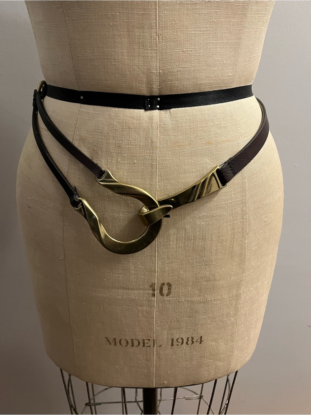 Chico’s Brass Accent Brown Leather Waist Belt — Size Small